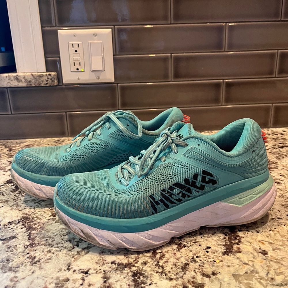 HOKA bondi 7 in blue